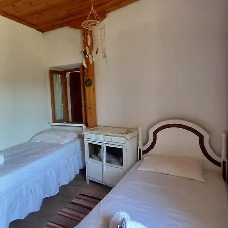 Methira Lefkada * Spanokhórion
